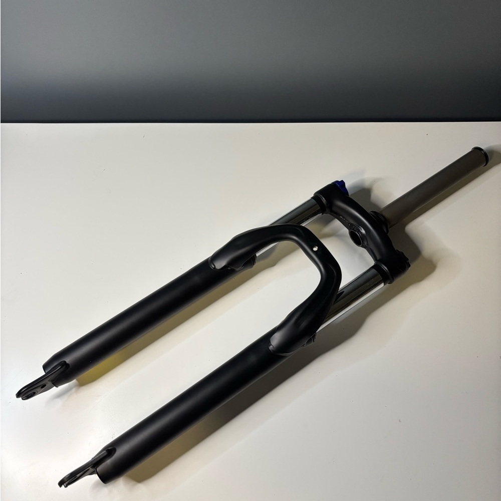 Mountain Bike Suspension Fork (SR Suntour XCM DS HLO)